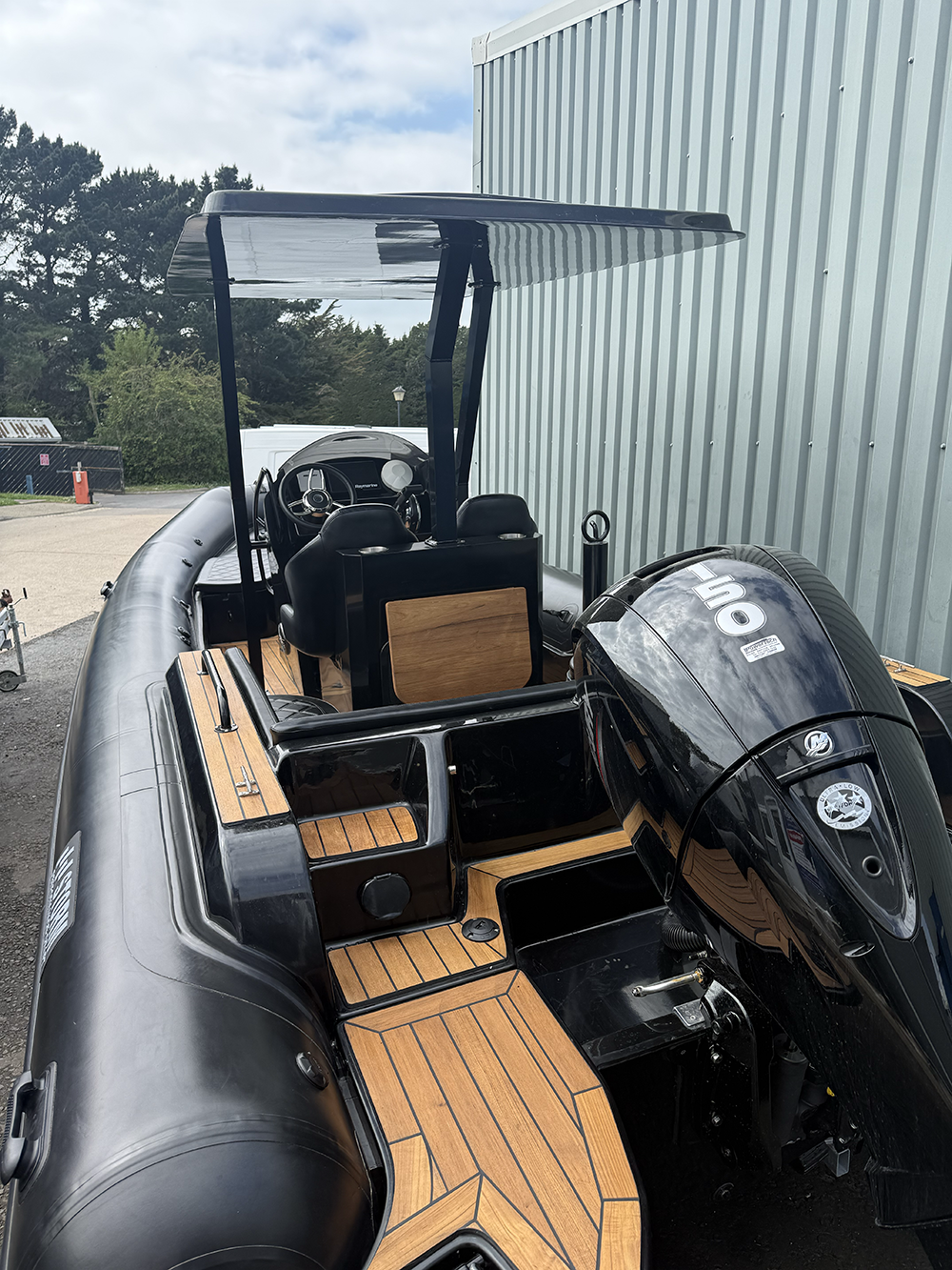 CHARGE 7 TARGA RIB